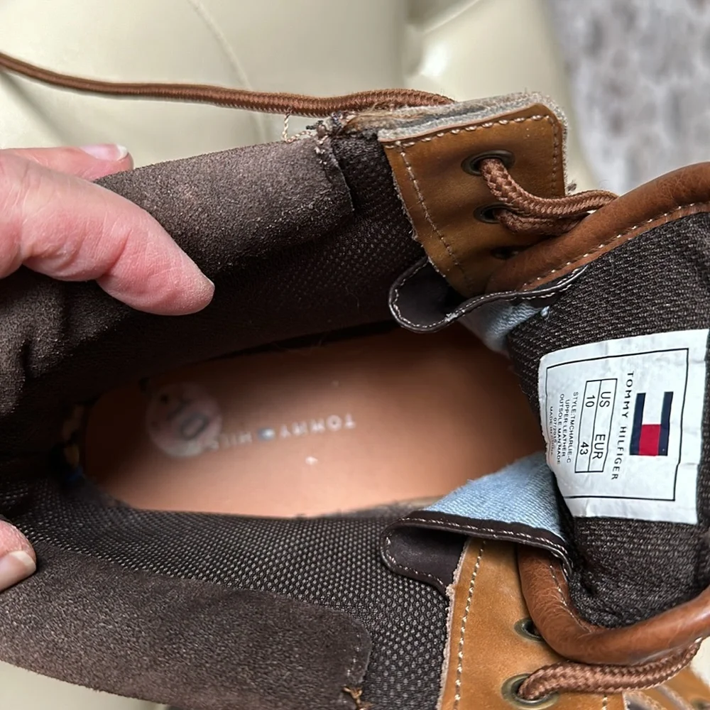 Tommy Hilfiger rain boots, size 10